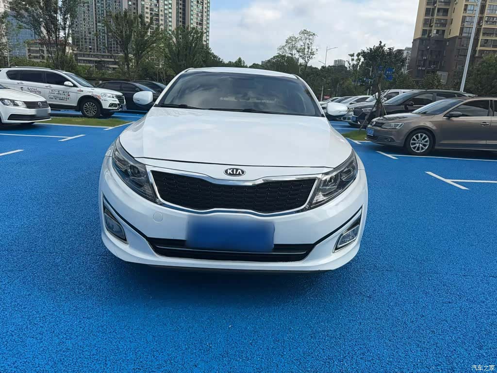 Kia K5, 2019 3