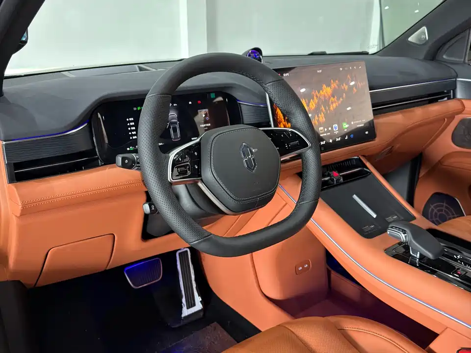 AITO Ask the world M7