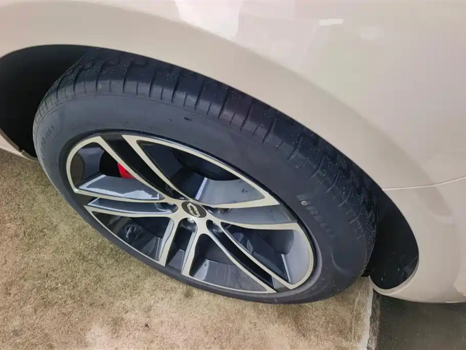 AITO Ask the world M5