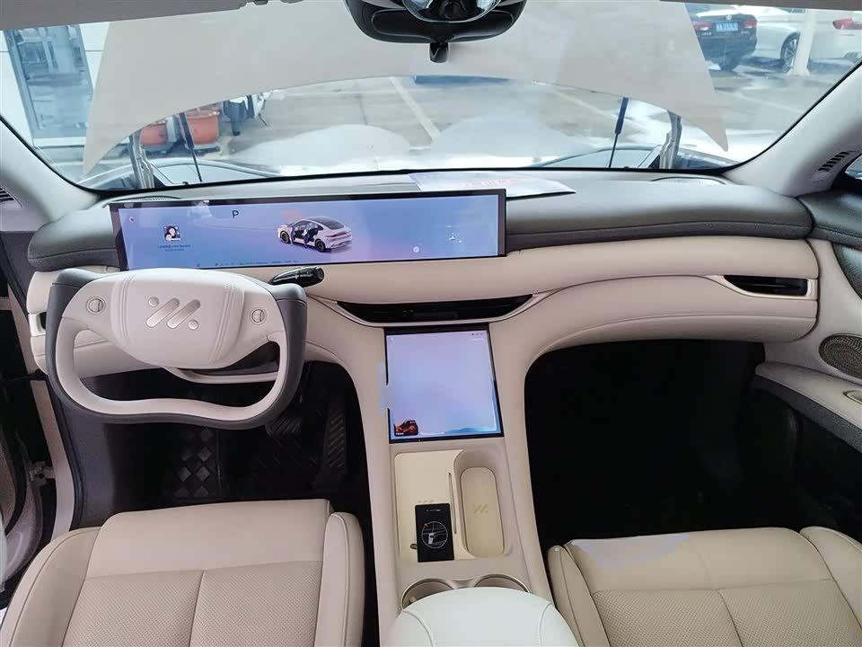 IM Motors Zhiji LS6 IM Motors Zhiji LS6