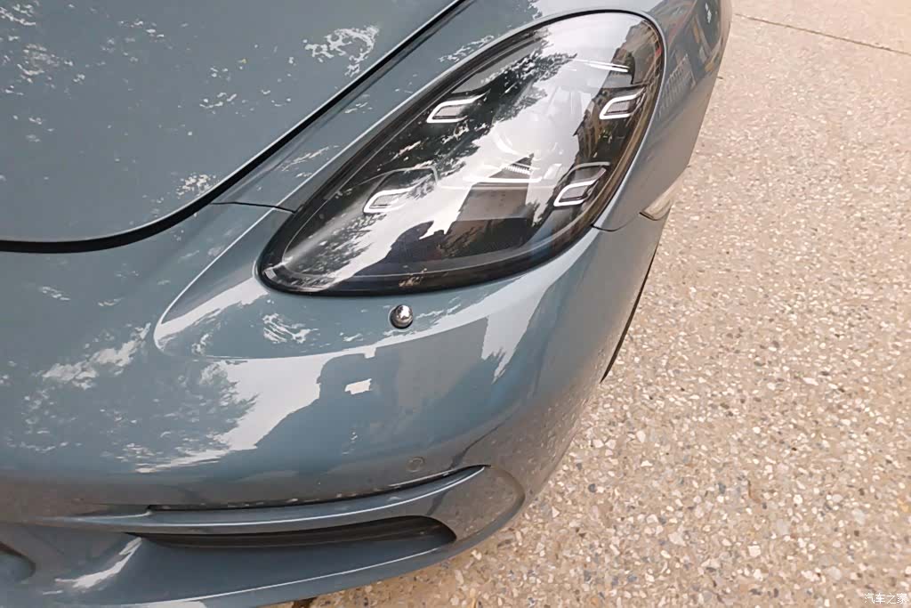 Porsche Cayman, 2018 все фото