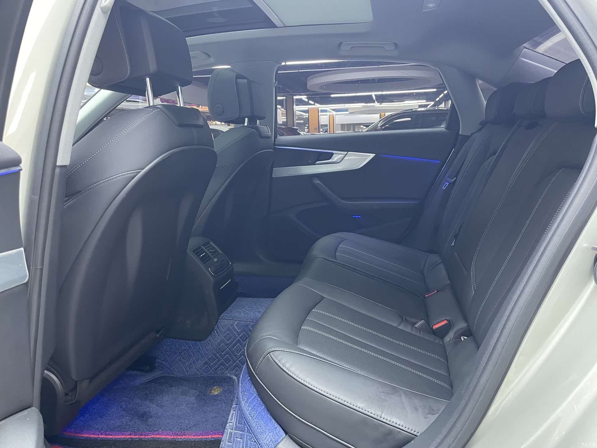 Audi A4L, 2021 8
