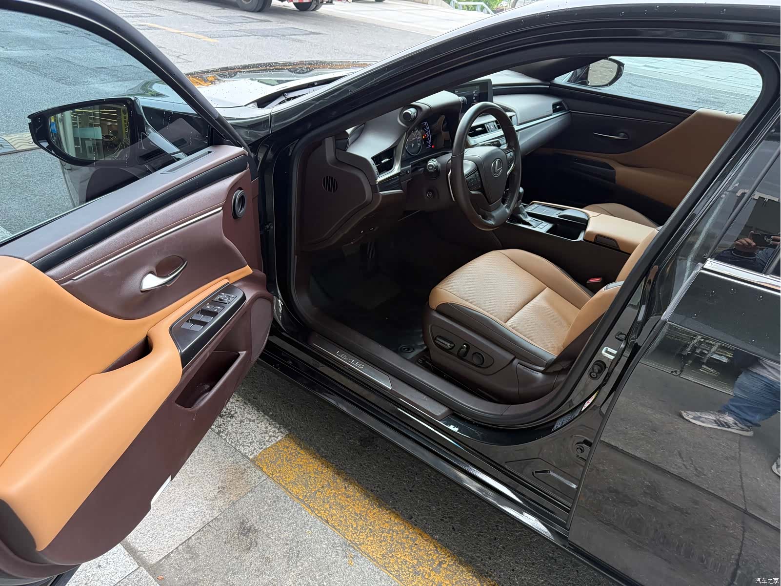 Lexus ES, 2019 7