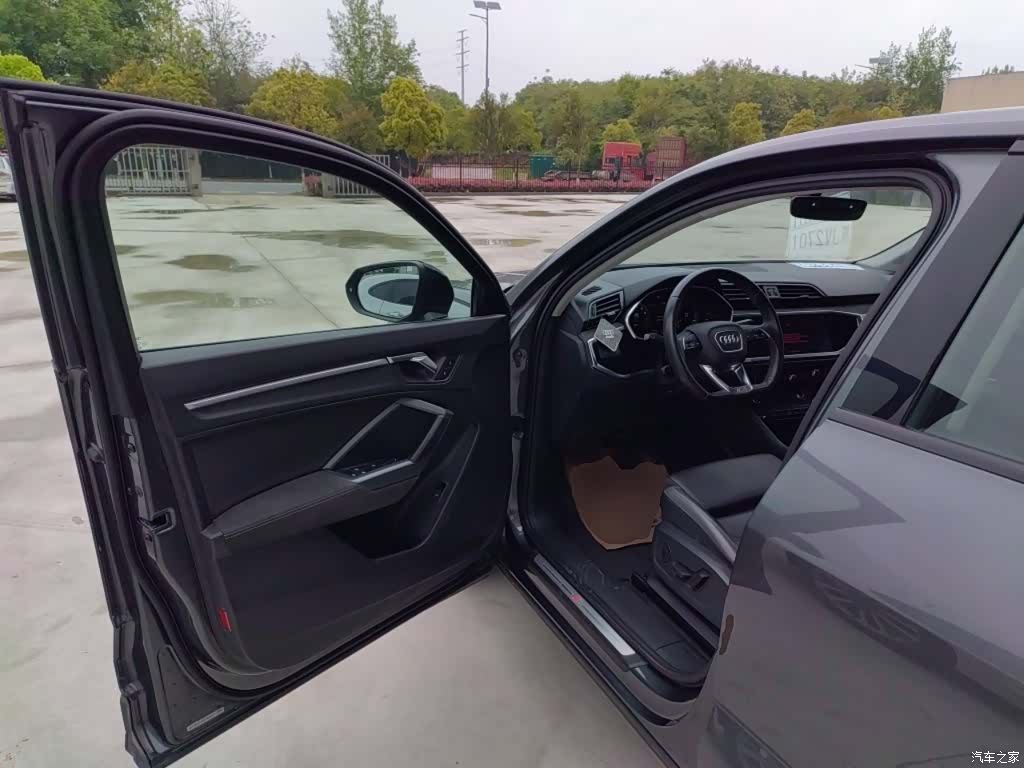 Audi Q3, 2023 12