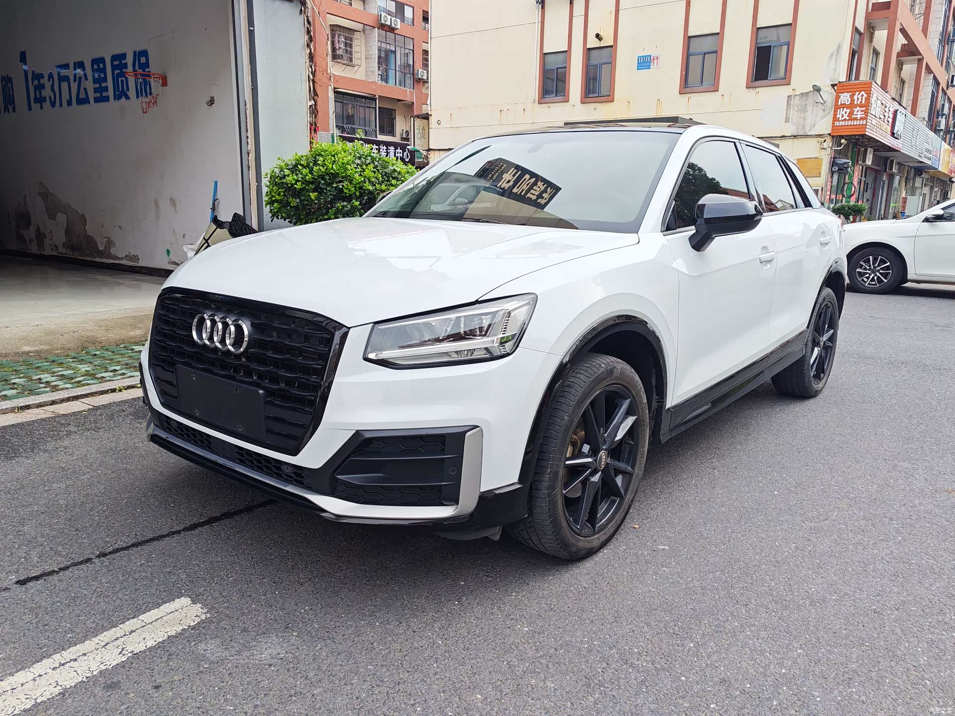 Audi Q2L, 2019 1