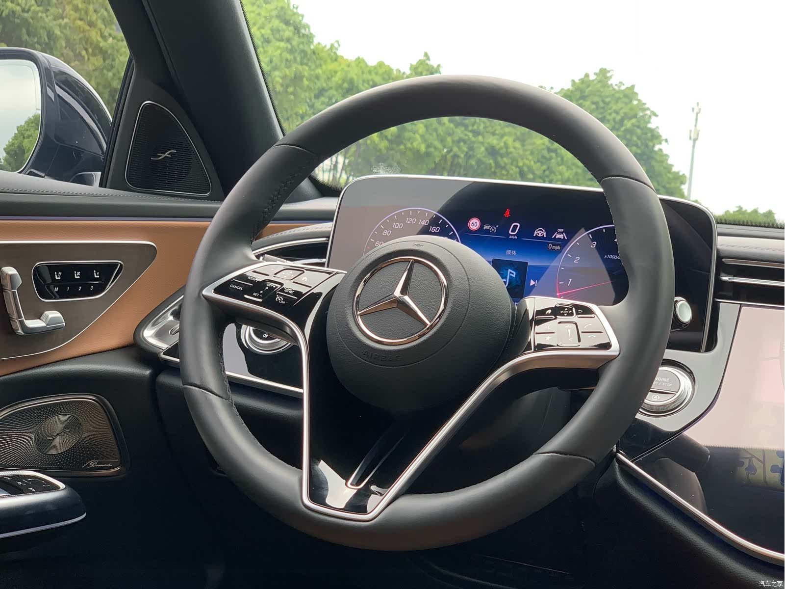 Mercedes-Benz E-Class, 2024 21