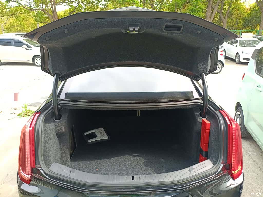 Cadillac XTS, 2017 15