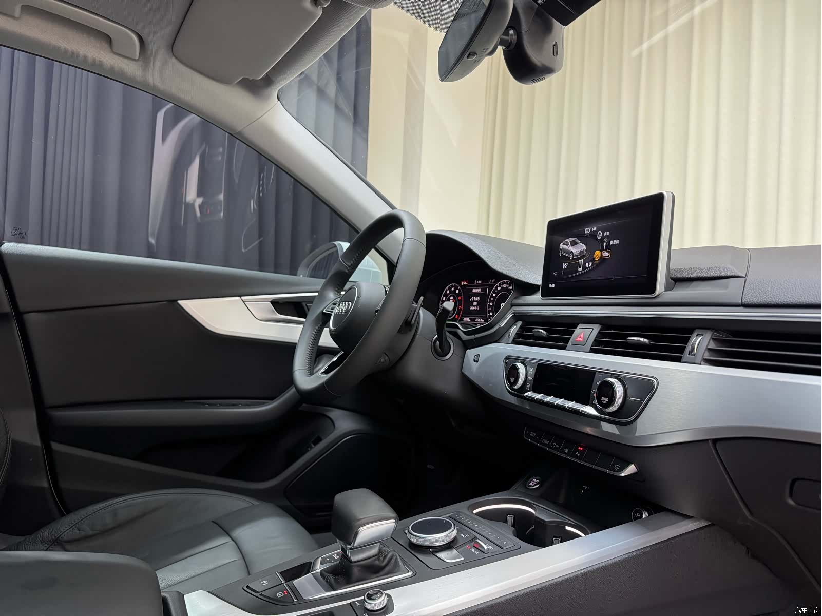 Audi A4L, 2020 31