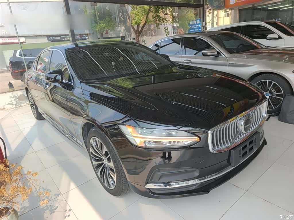 Volvo S90, 2023 4