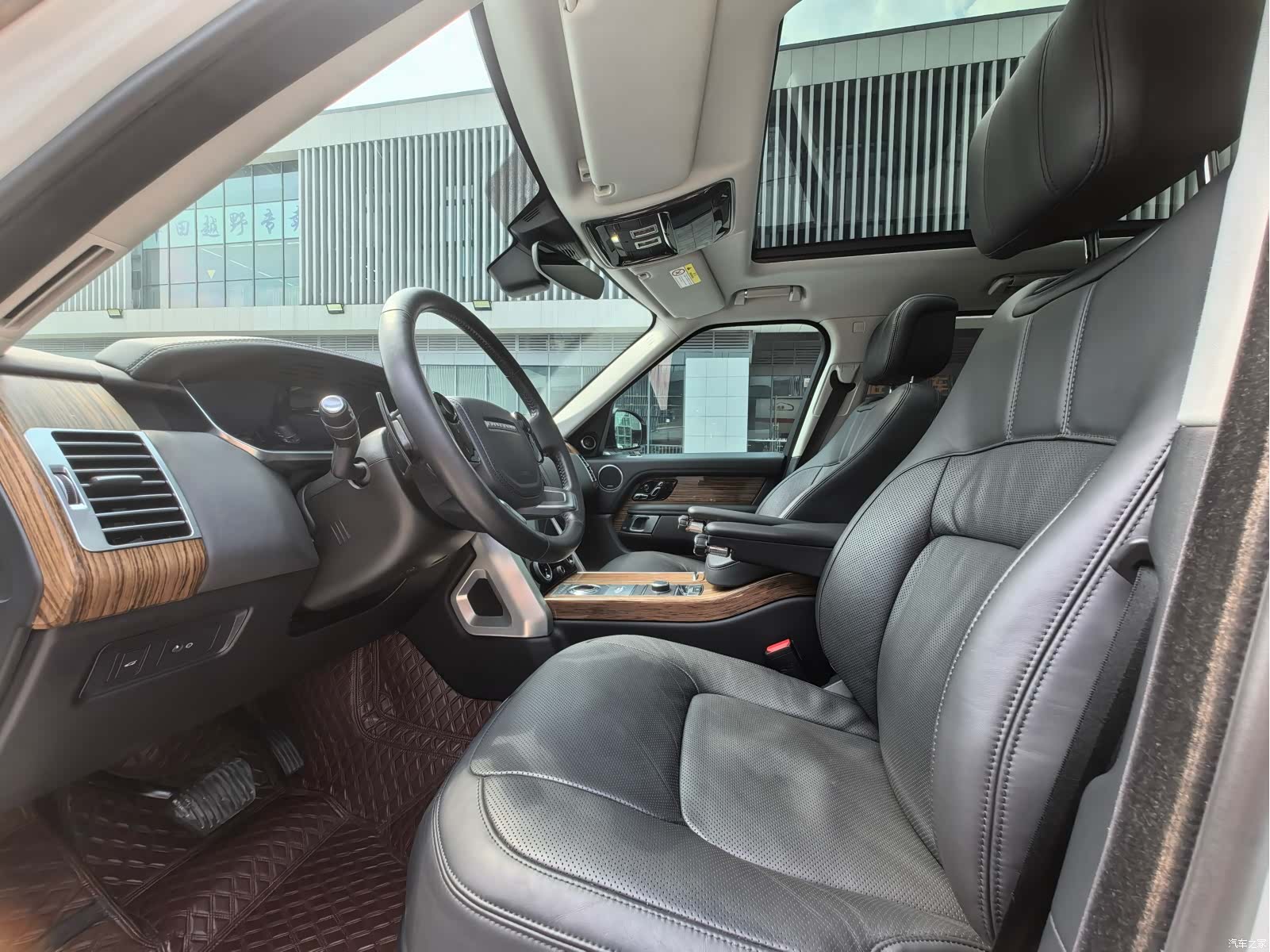 Land Rover Range Rover, 2019 11