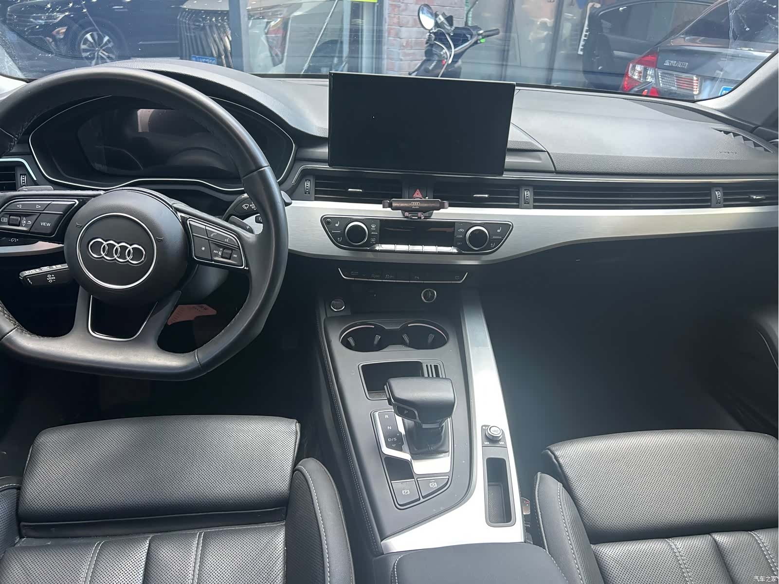 Audi A4L, 2022 9