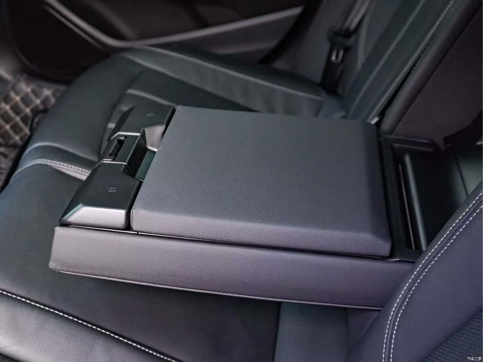 Audi A4L, 2022 17