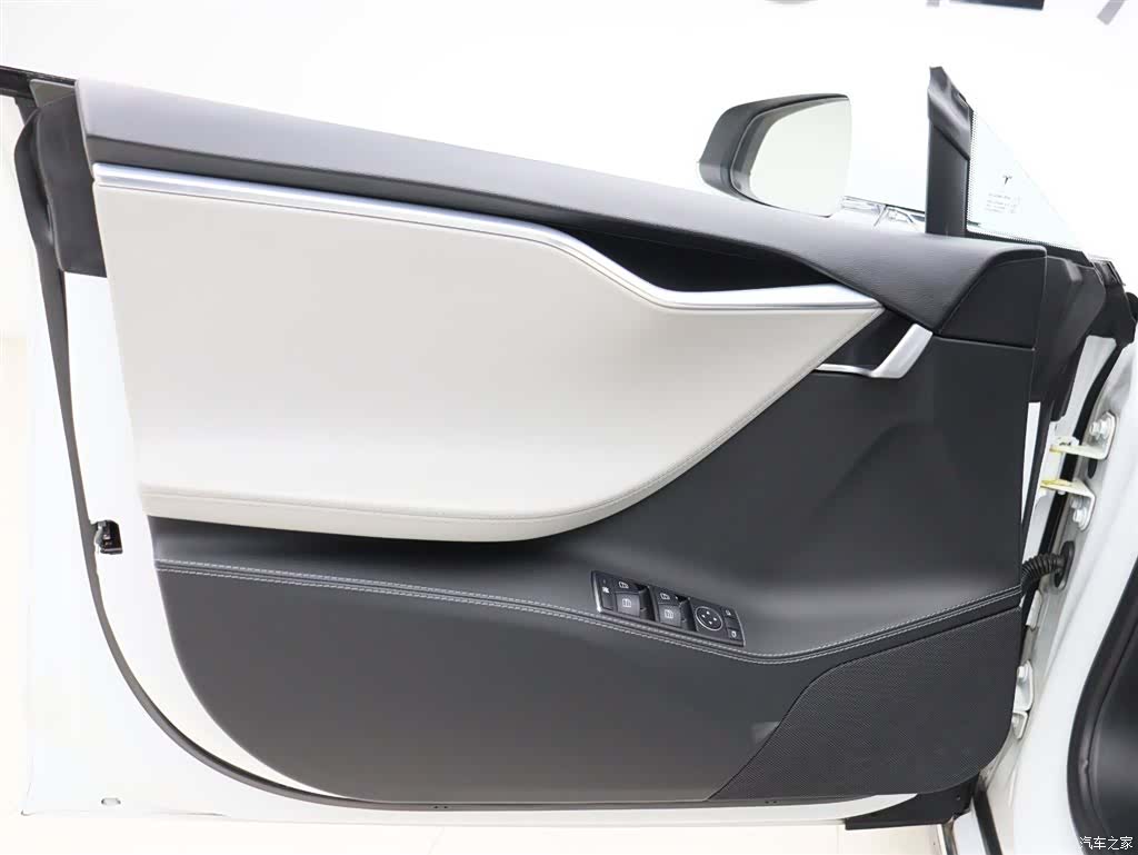 Tesla Model S, 2015 все фото
