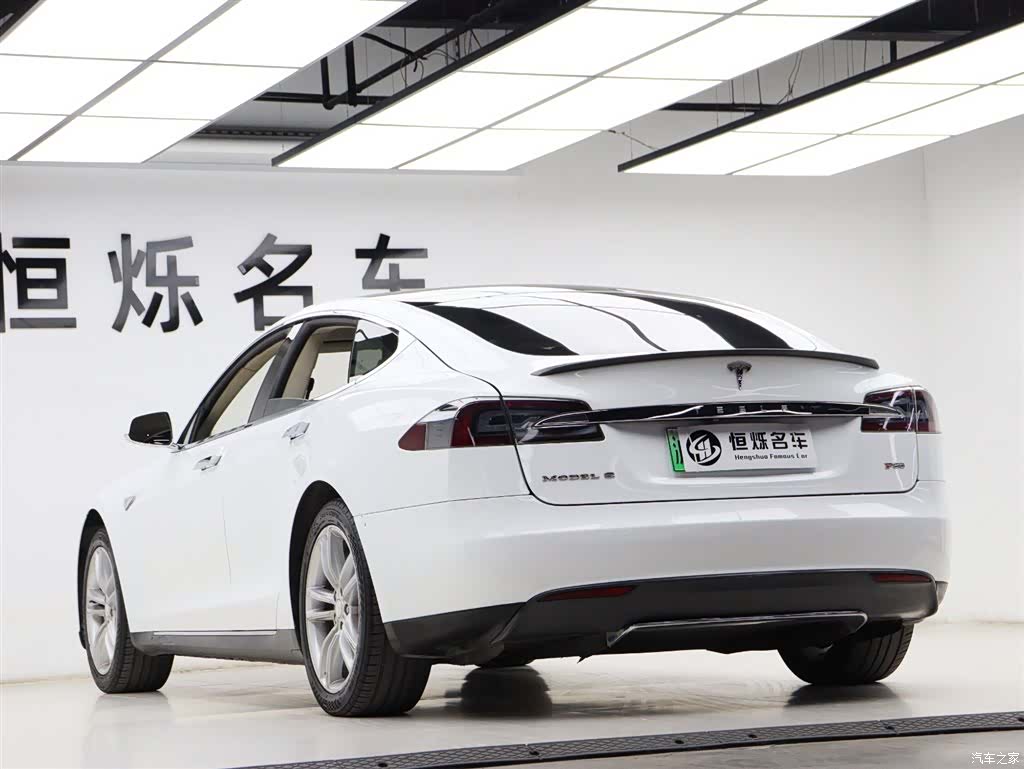 Tesla Model S, 2015 19
