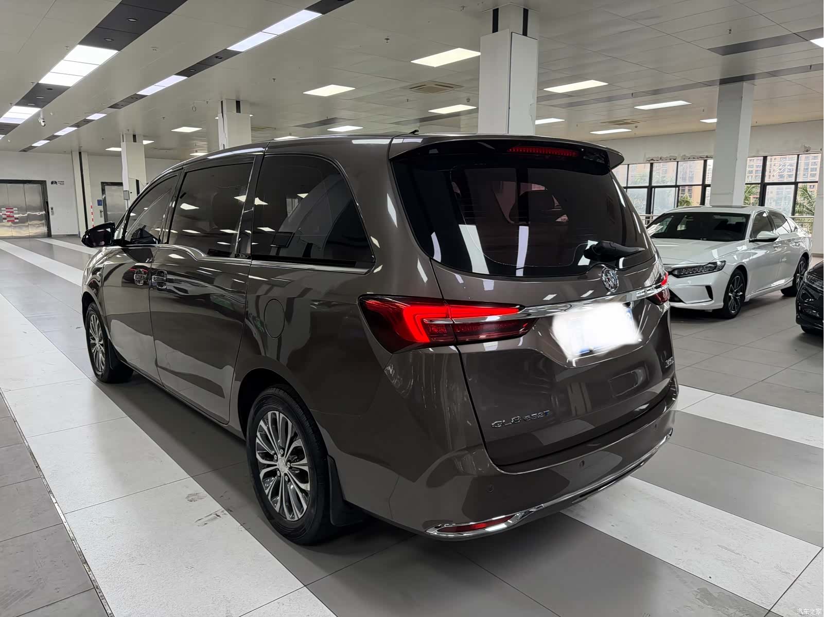 Buick GL8, 2023 8