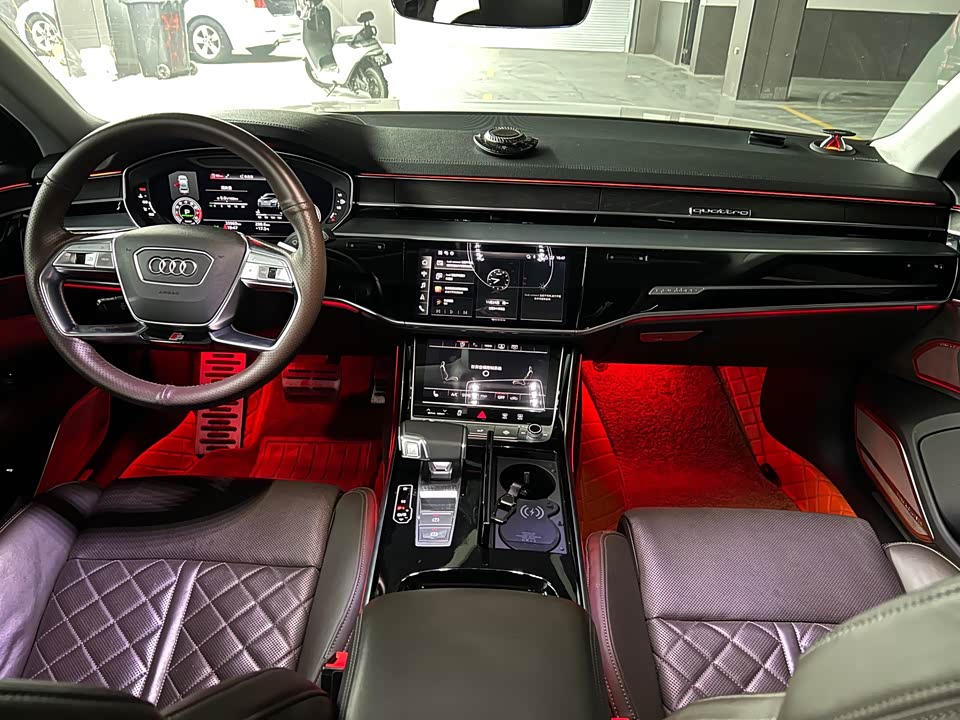 Audi A8