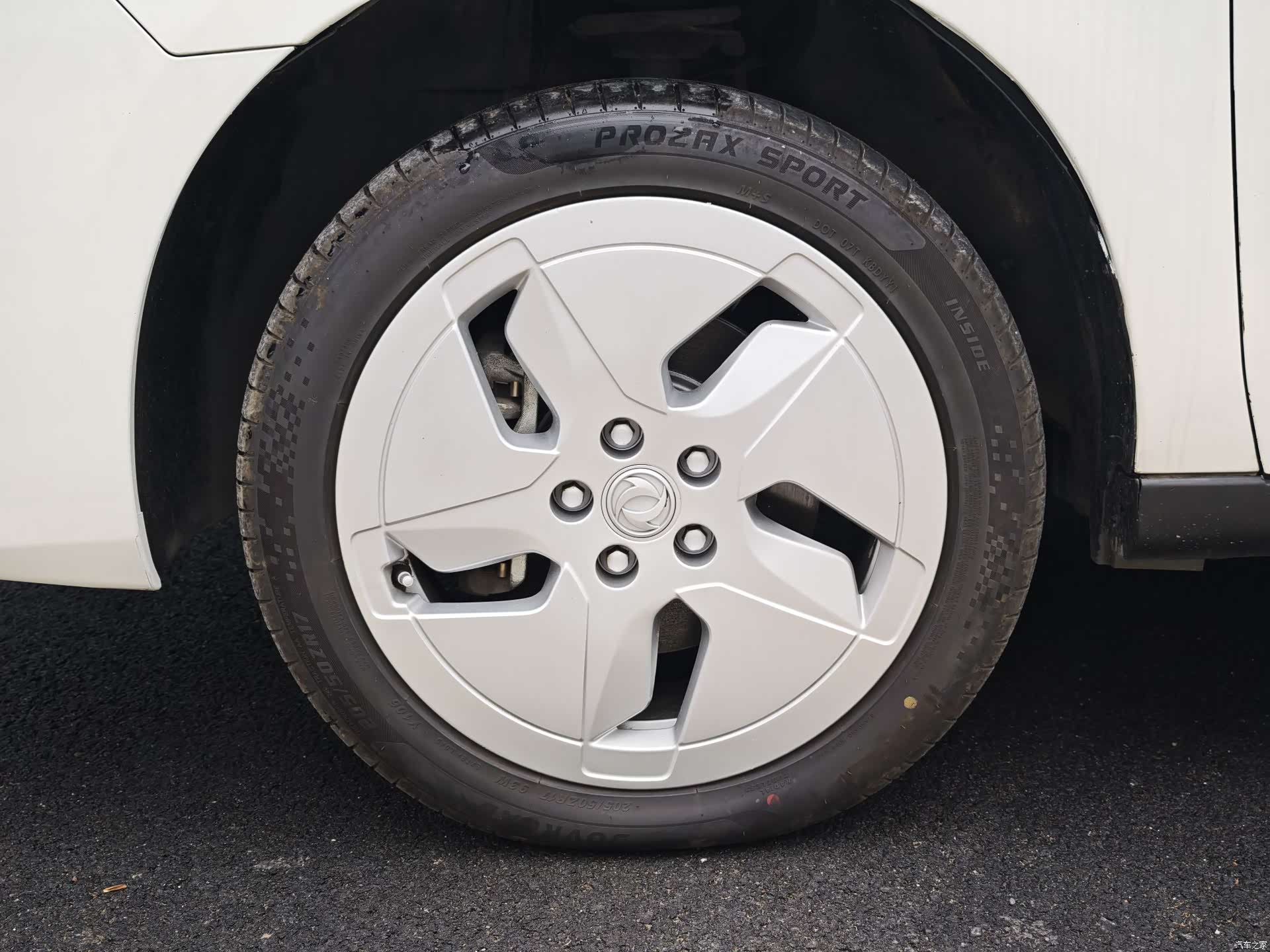 DongFeng E70, 2023 14