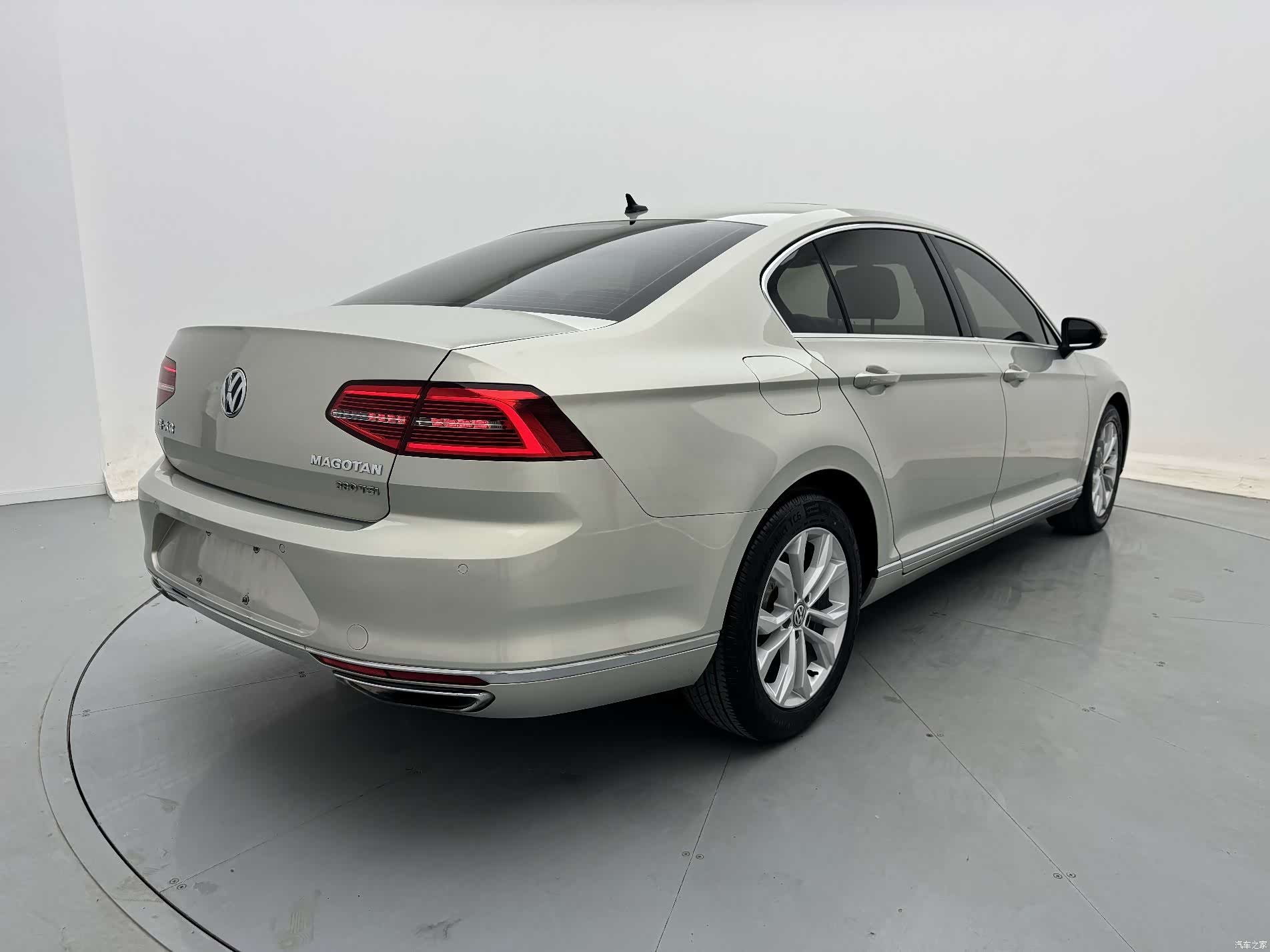 Volkswagen Magotan, 2019 все фото