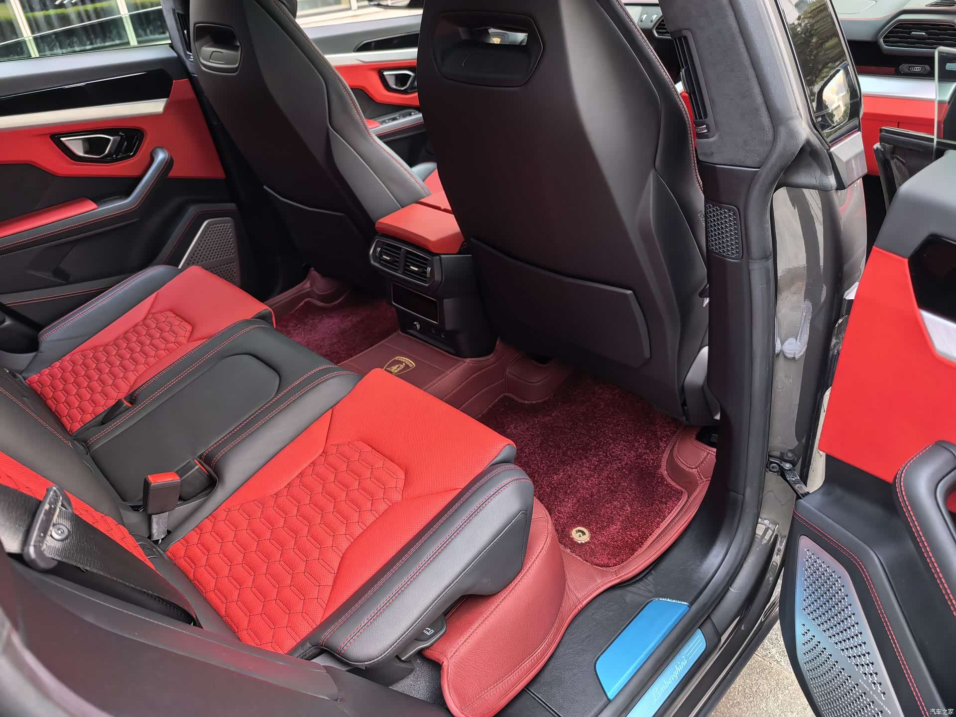 Lamborghini Urus, 2023 49