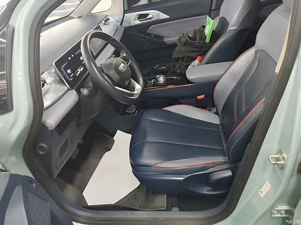 Geely E, 2022 15