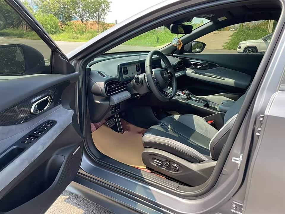 Trumpchi Shadow Leopard