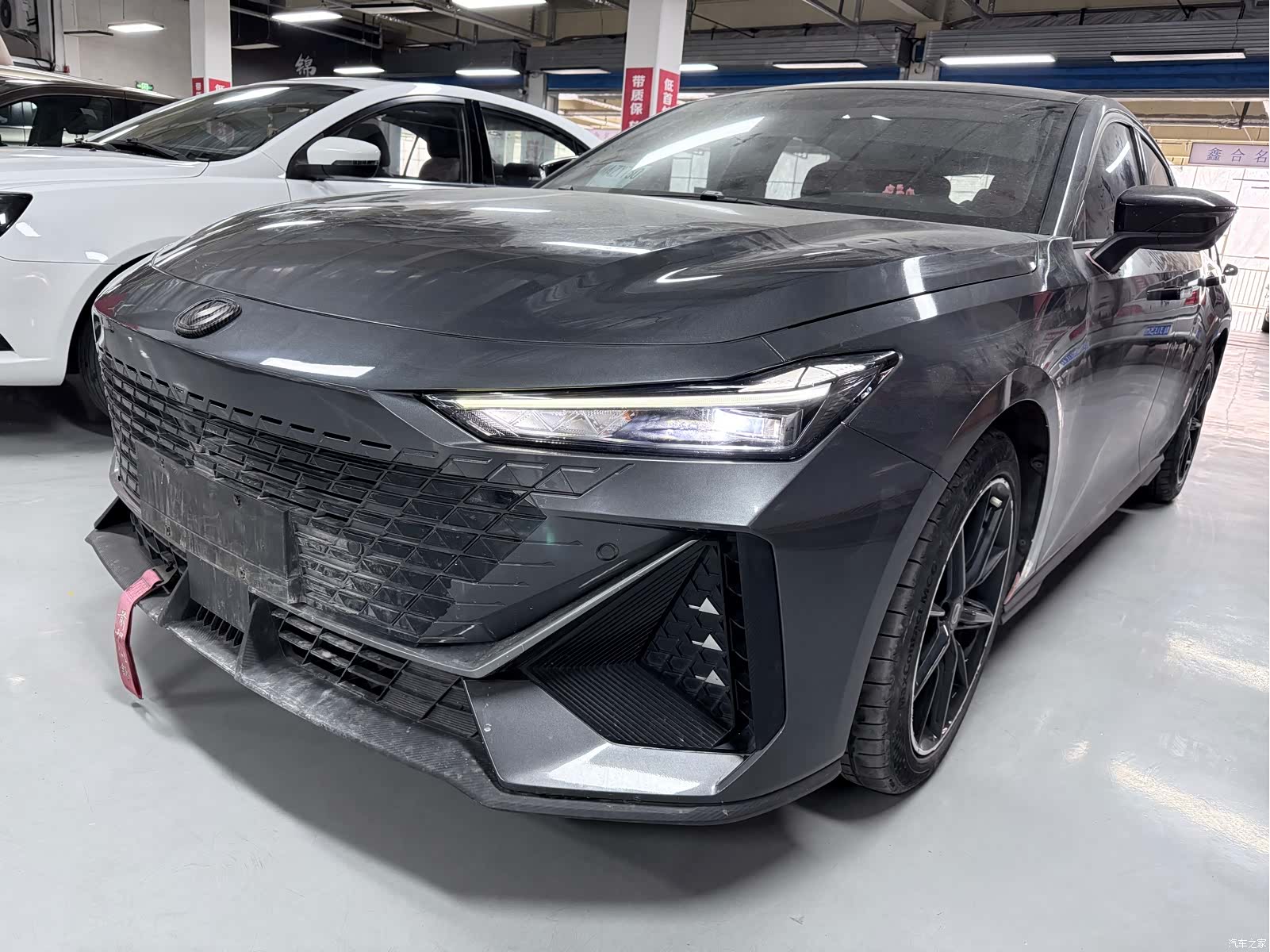Changan UNI-V, 2023 1
