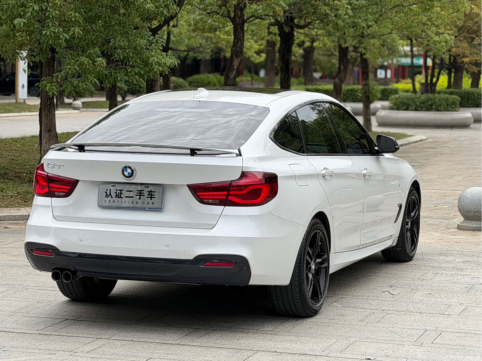 BMW 3 Series, 2019 12