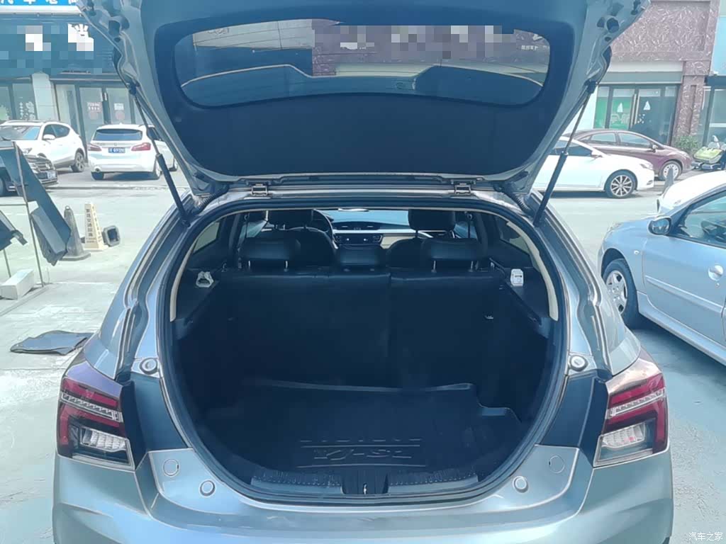 Geely S1, 2018 19