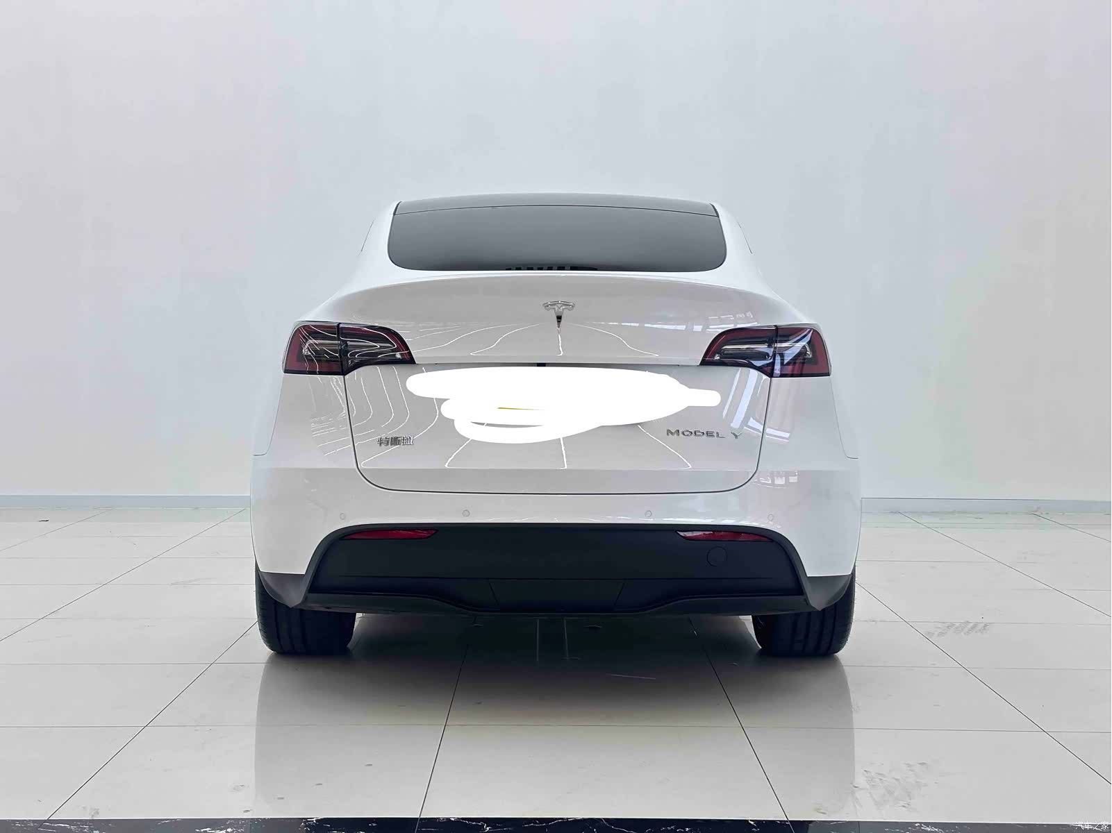 Tesla Model Y, 2023 4