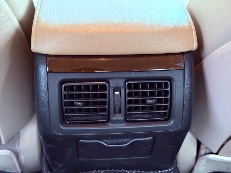Toyota Reiz