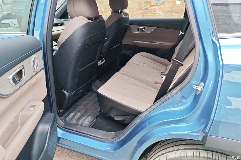 Chery Tiggo 8 Plus, 2025 11