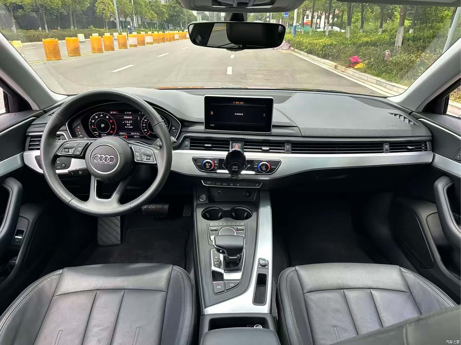 Audi A4L, 2019 6