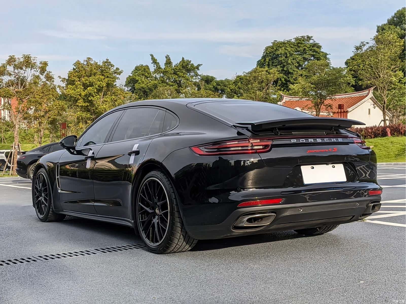 Porsche Panamera, 2018 все фото