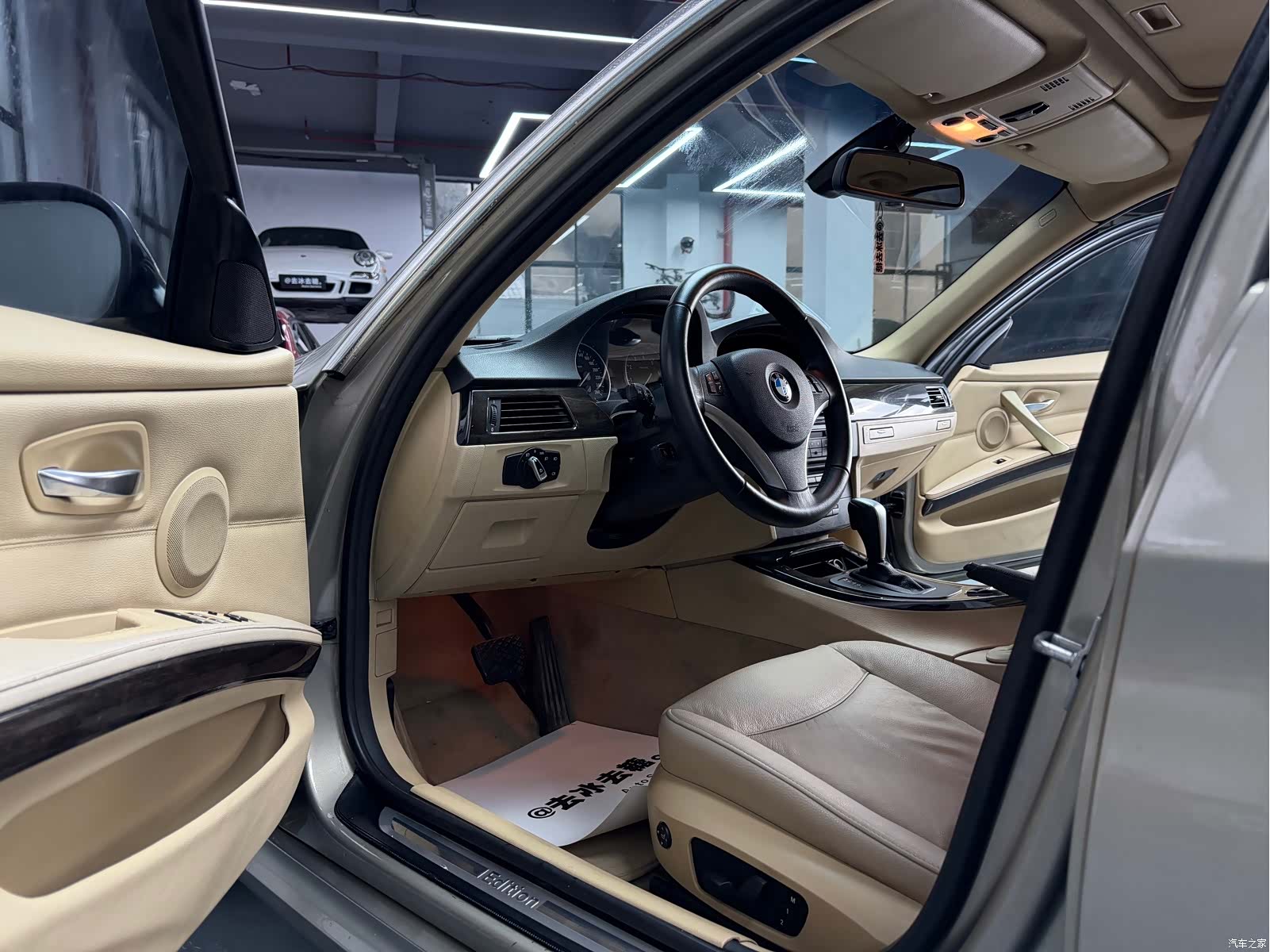 BMW 3 Series, 2011 7