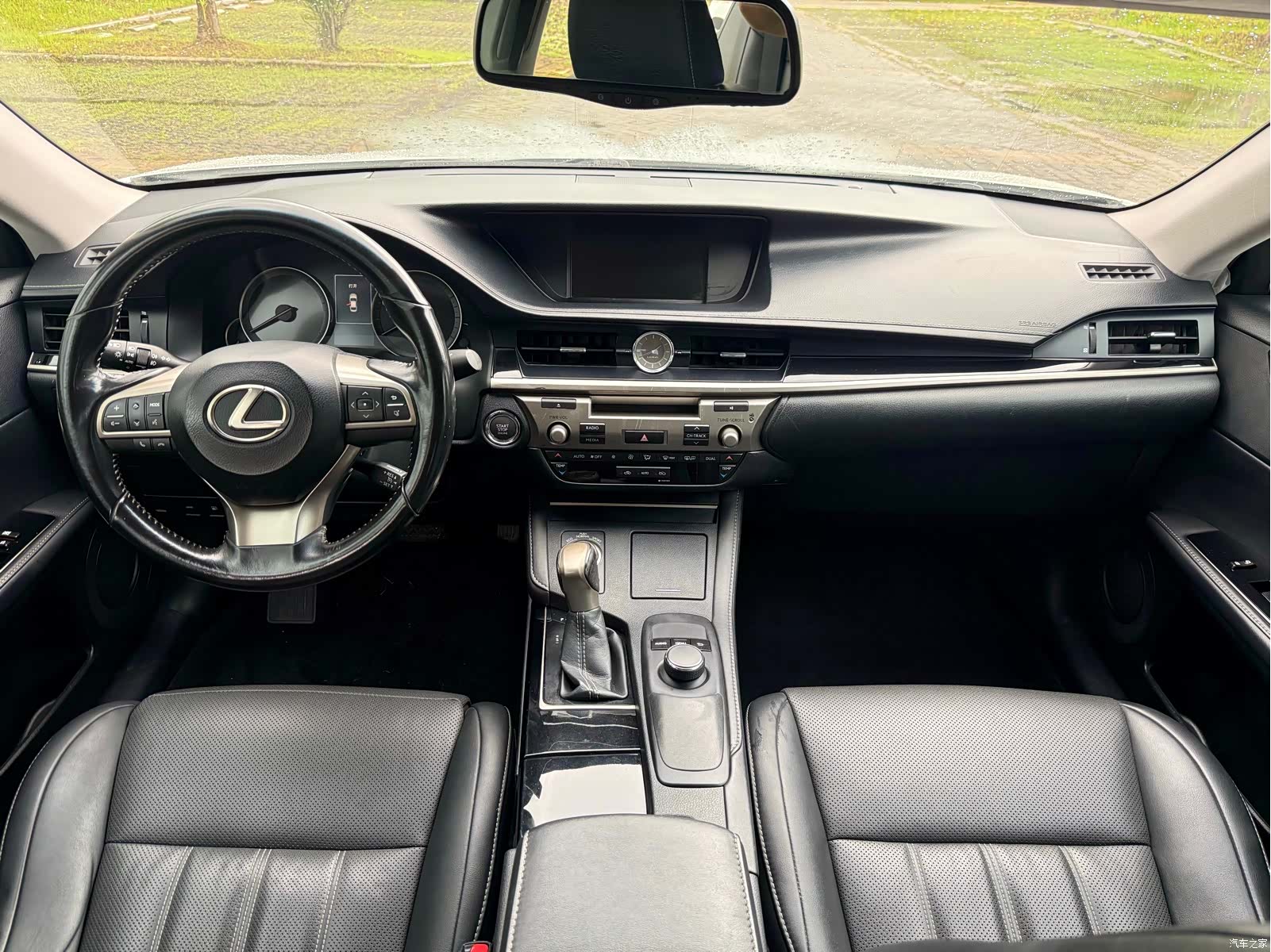 Lexus ES, 2017 7