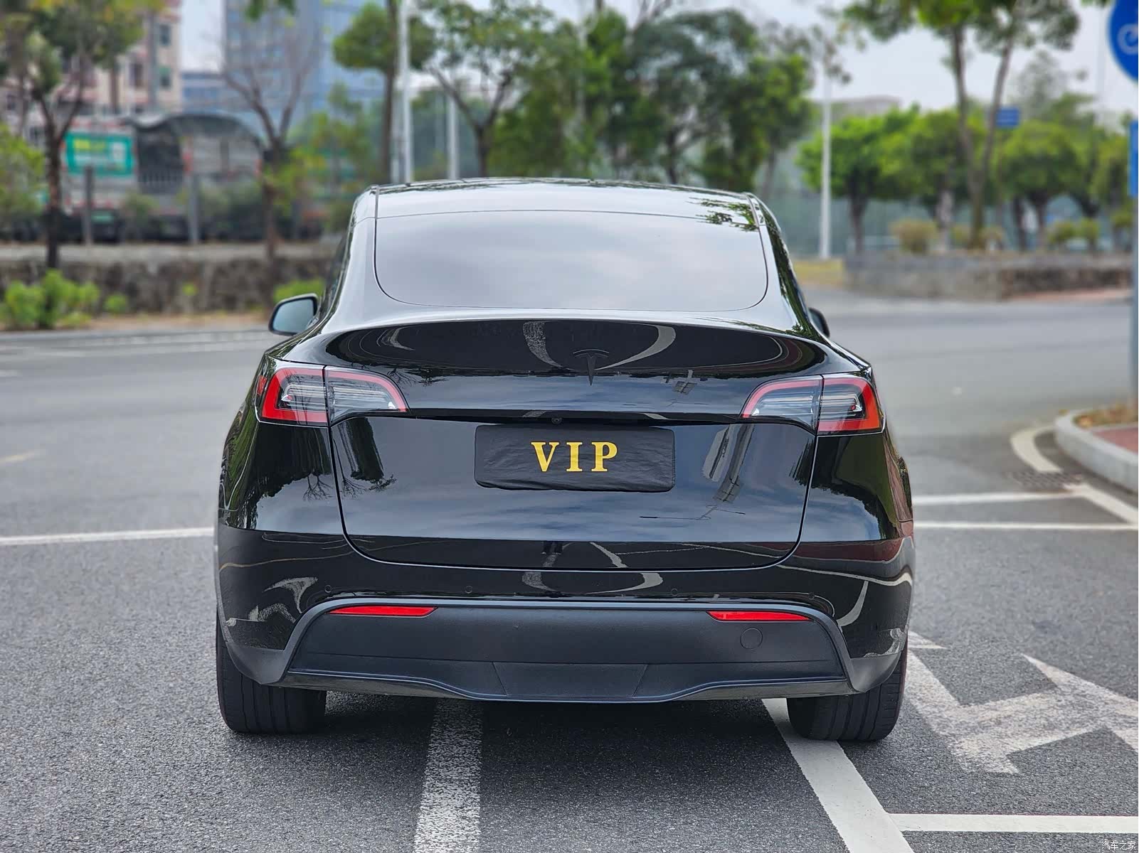 Tesla Model Y, 2021 все фото