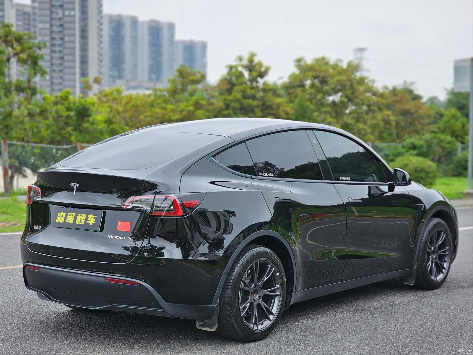 Tesla Model Y, 2024 8