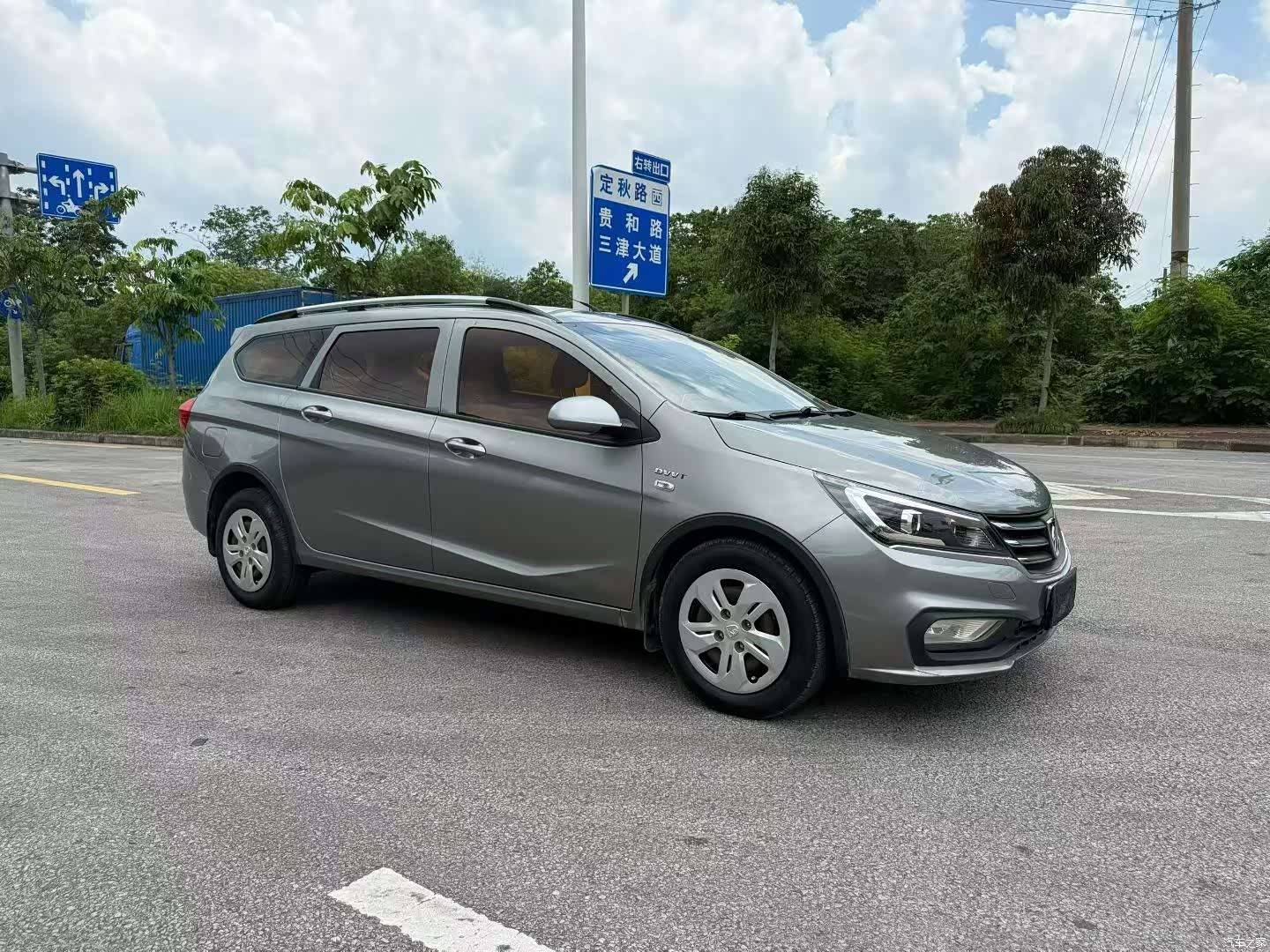 Wuling 310W, 2018 3