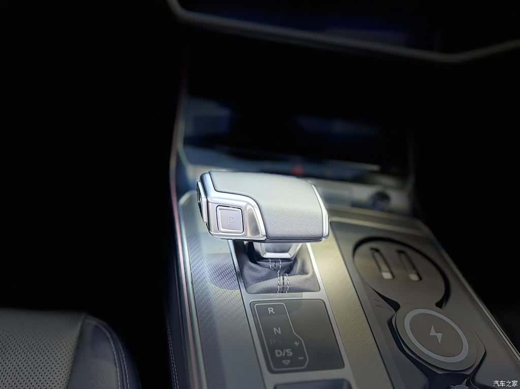 Audi A6, 2025 10