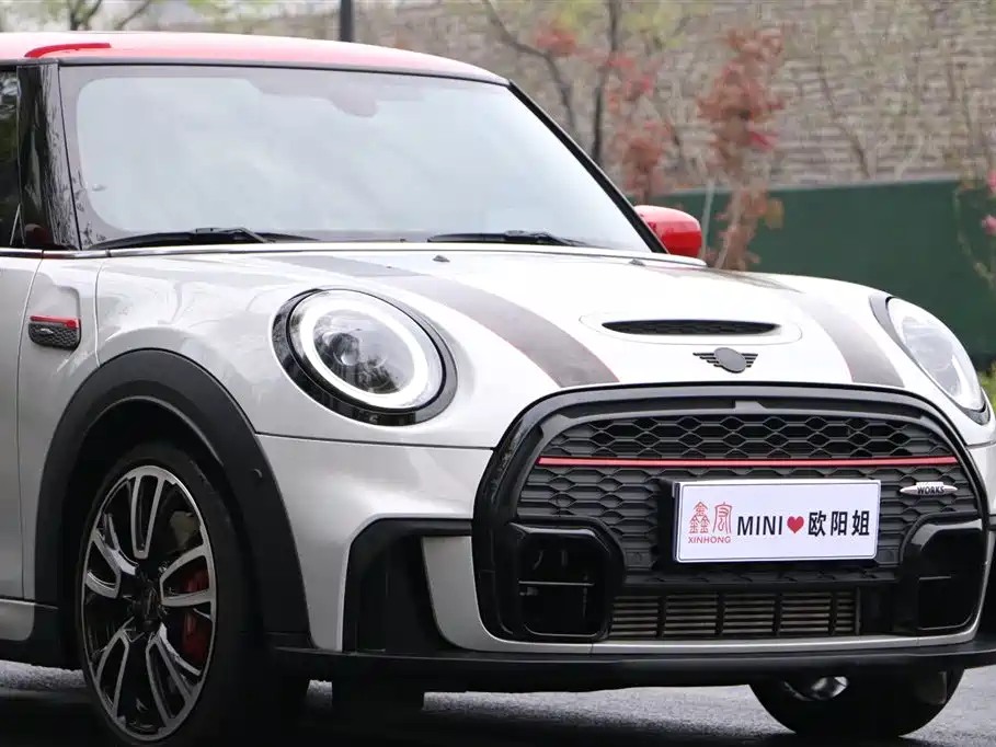 MINI JCW