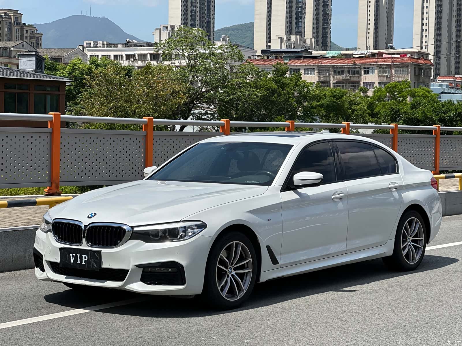 BMW 5 Series, 2019 1