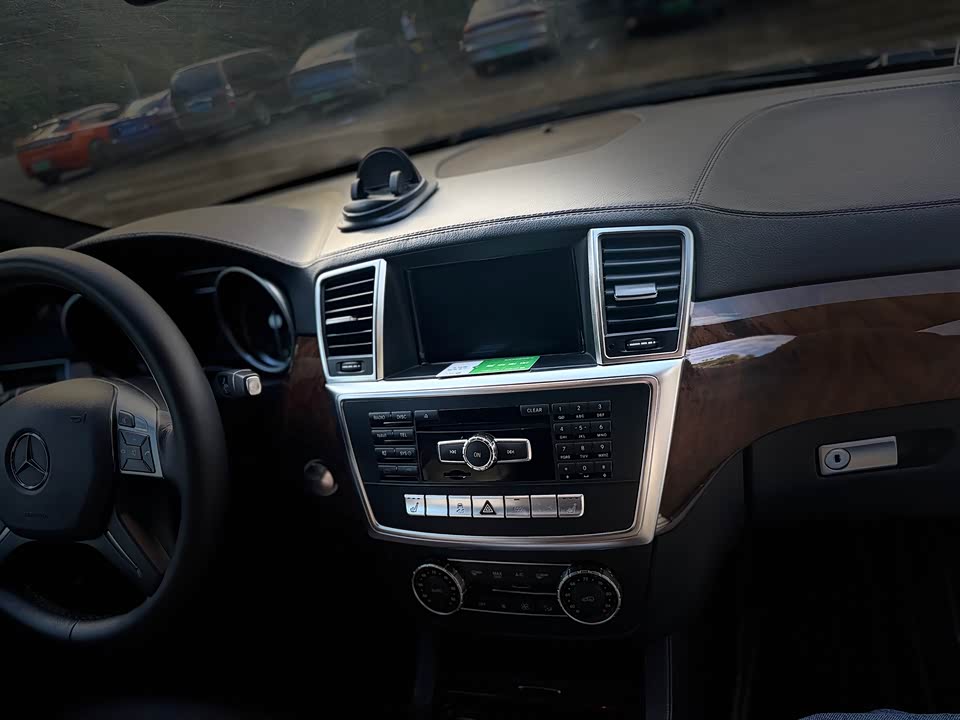 Mercedes-Benz GL grade