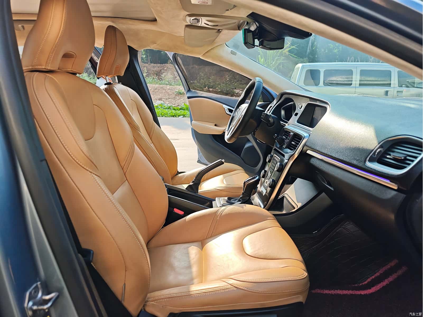 Volvo V40, 2018 9
