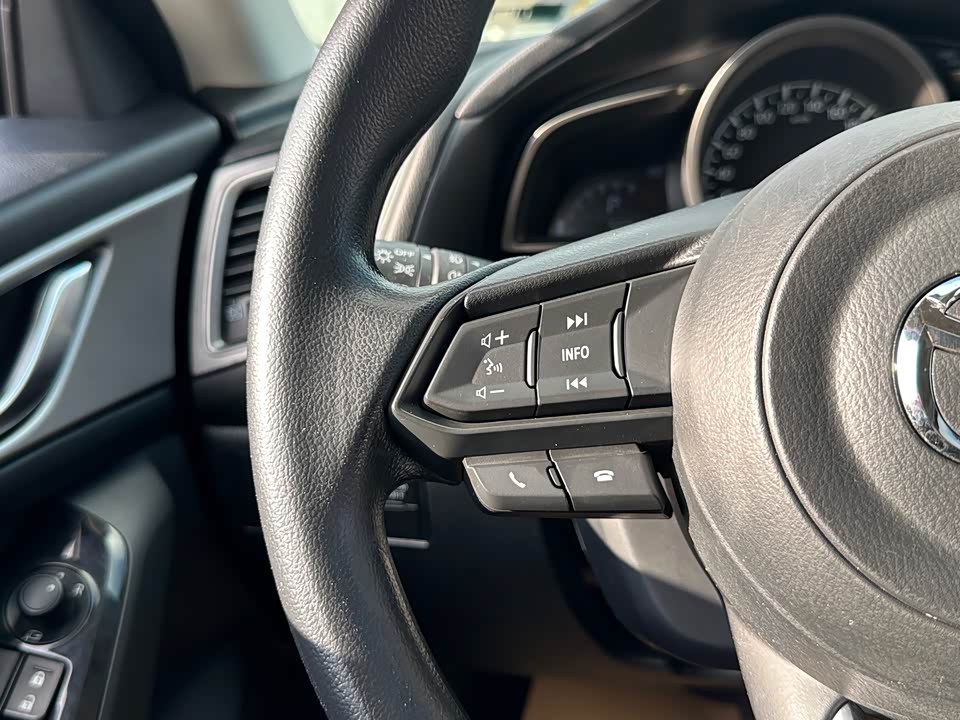 Mazda 3 Angkesaila Mazda 3 Angkesaila