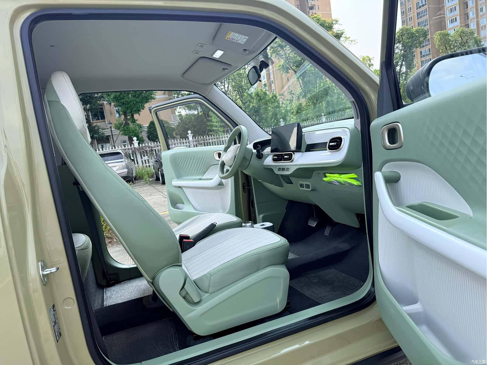 Geely Panda, 2025 11