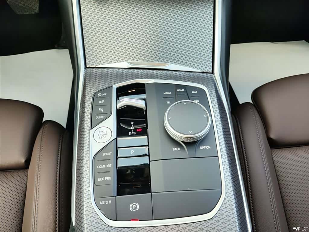 BMW 3 Series, 2025 14