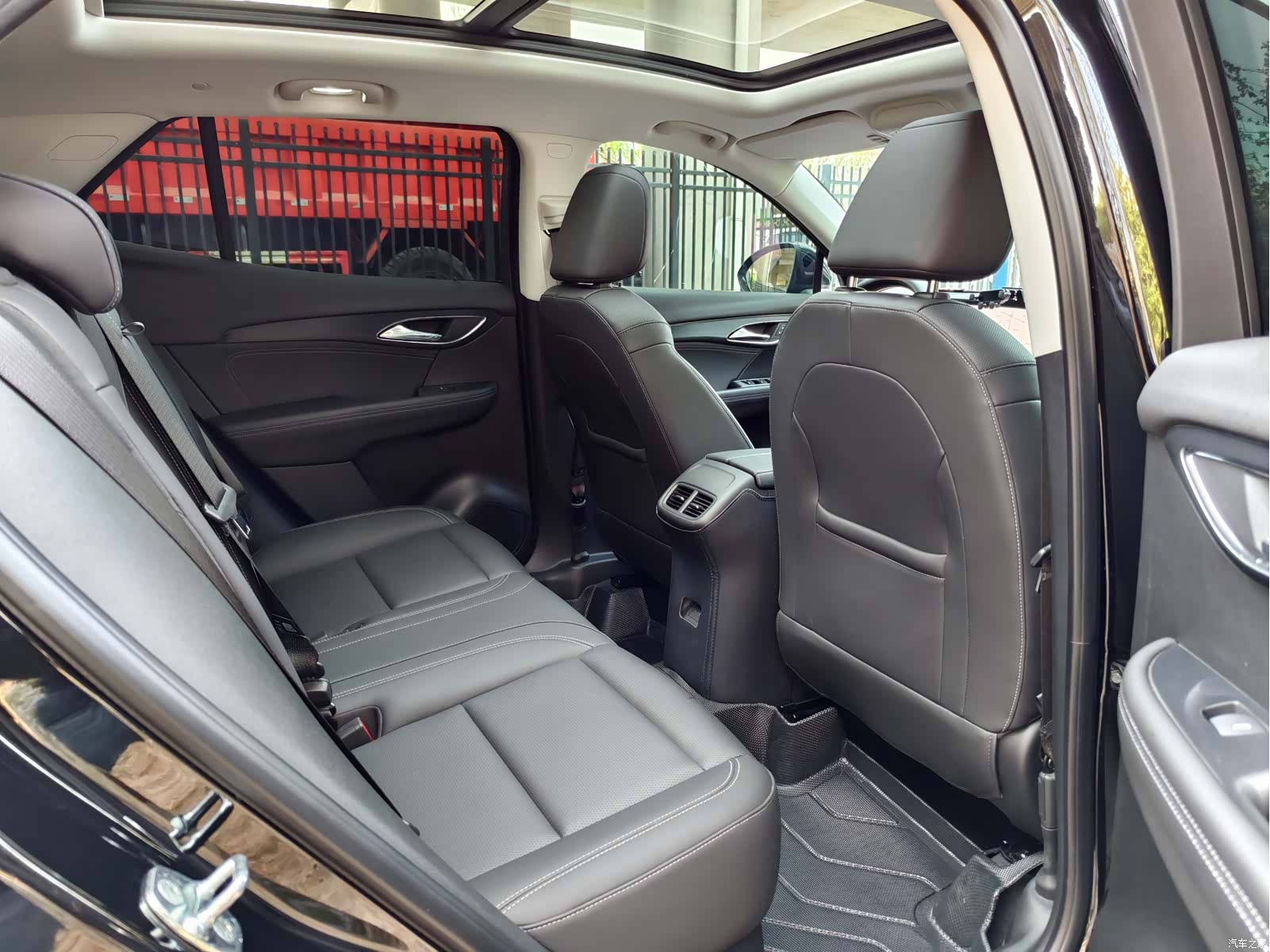 Buick Envision, 2025 11