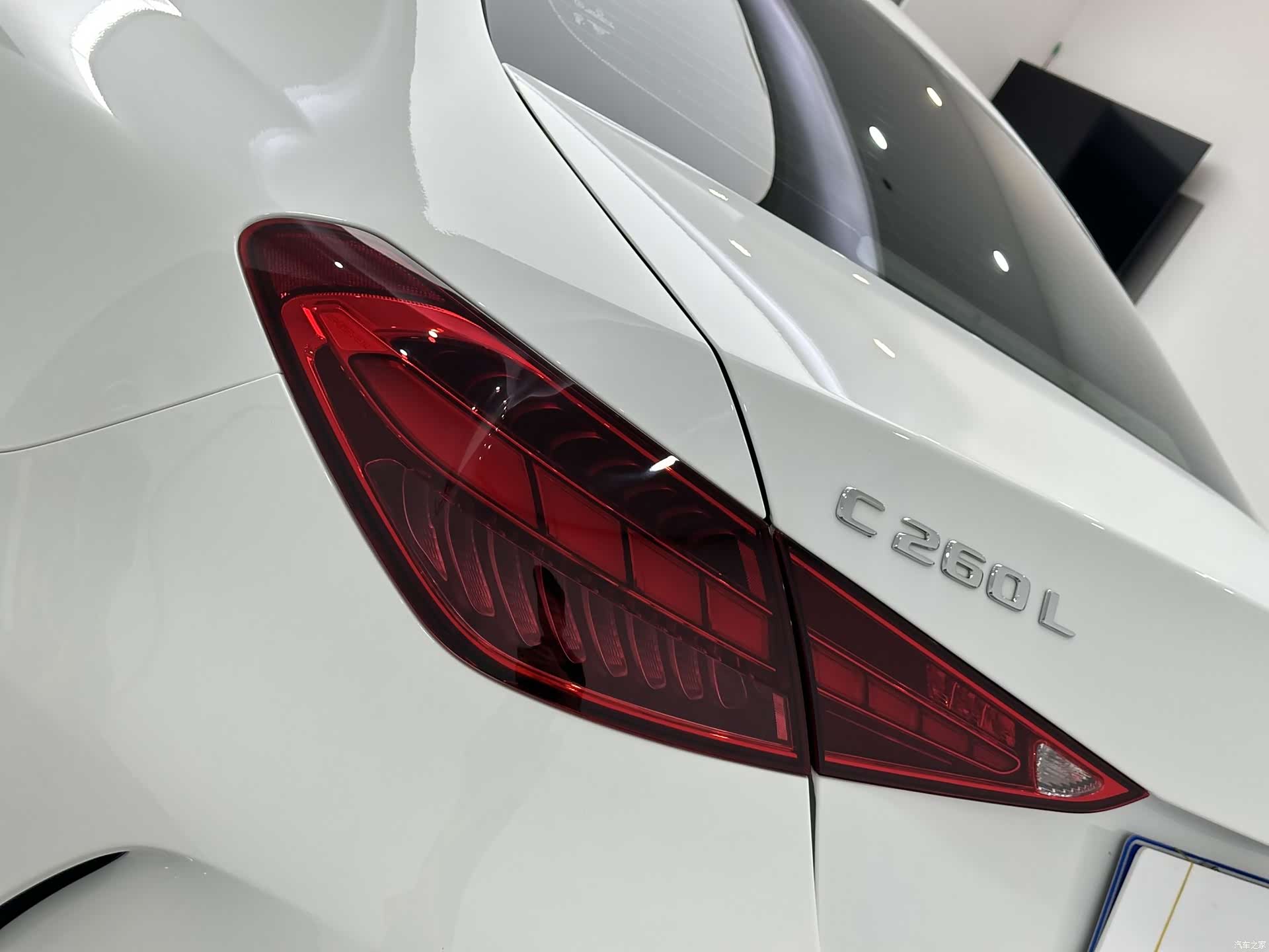 Mercedes-Benz C-Class, 2024 21