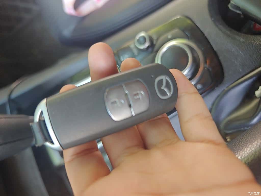 Mazda Mazda3, 2016 12
