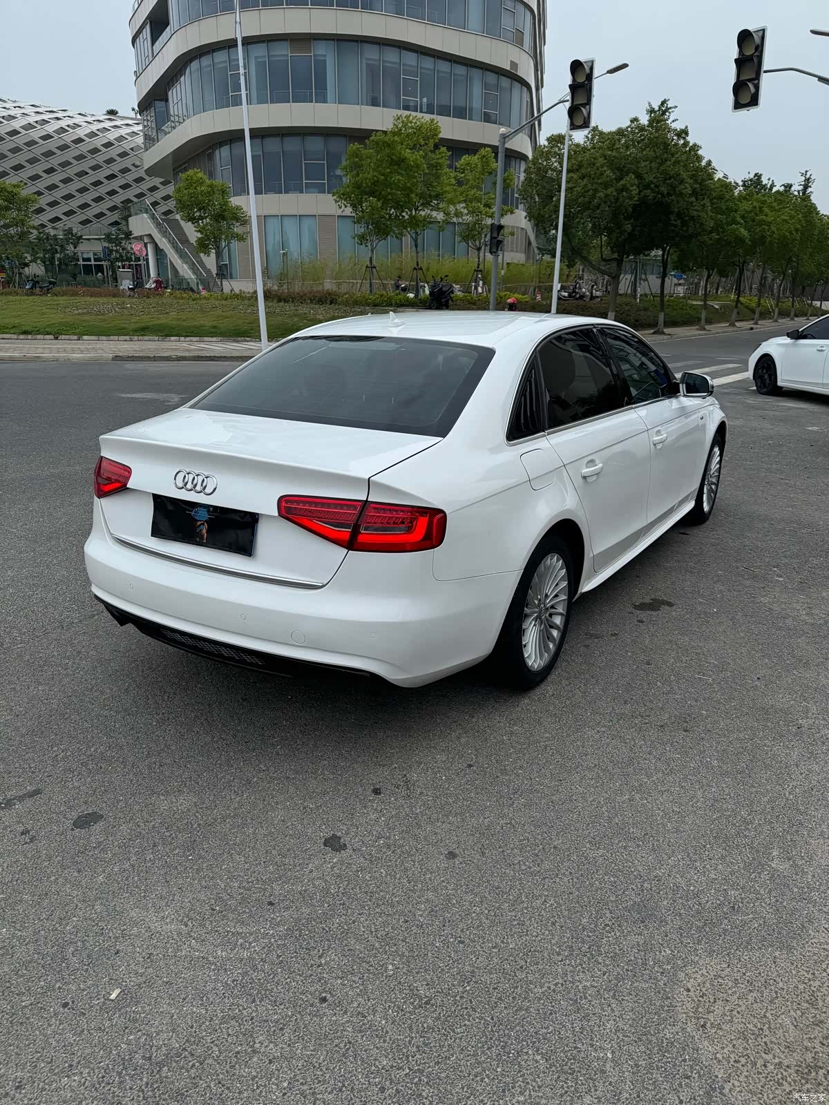 Audi A4L, 2015 13